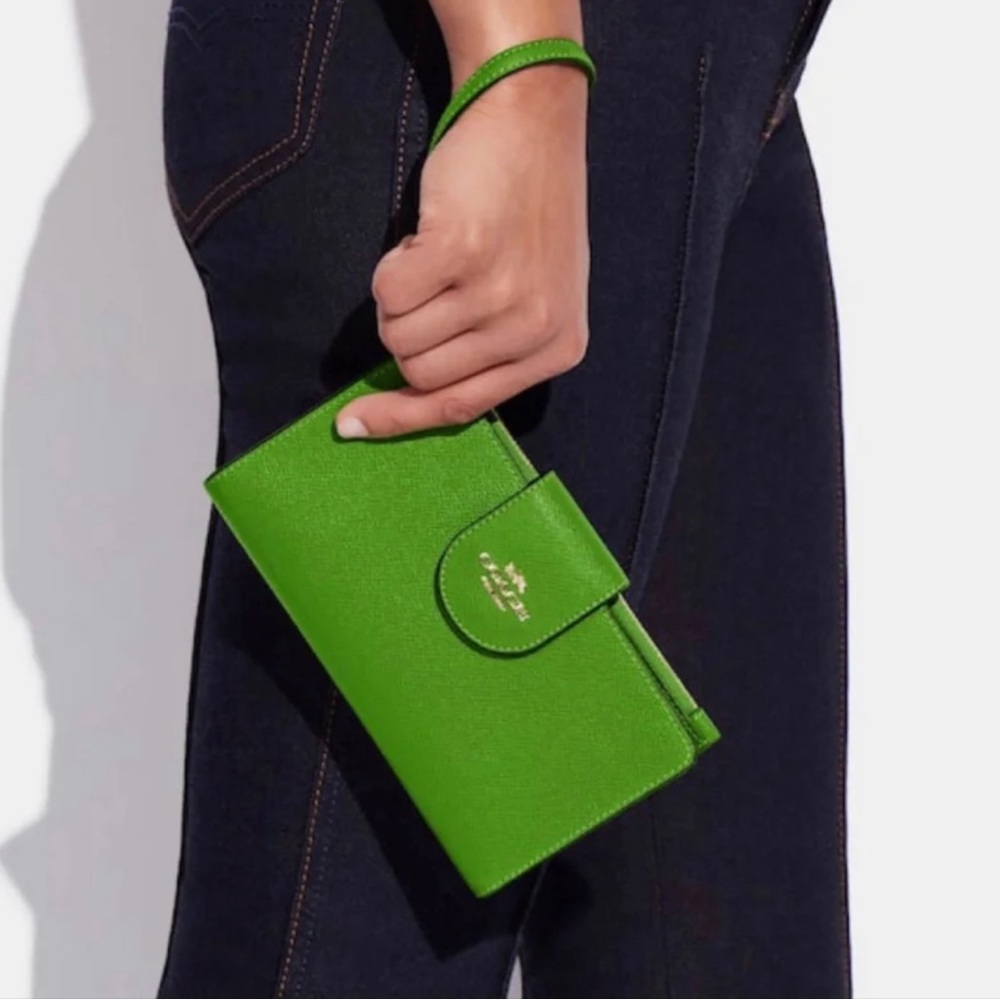 Coach Green Wristlet Wallet - Picture 6 of 6